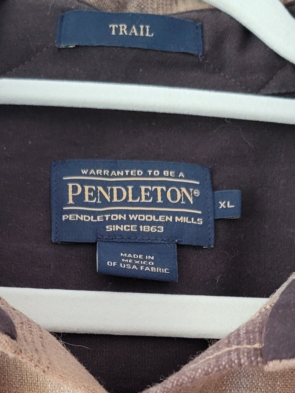 NWOT!  Pendleton 100% Wool  MEN'S PLAID ELBOW-PATCH TRAIL SHIRT- Men's Size XL - Picture 2 of 14
